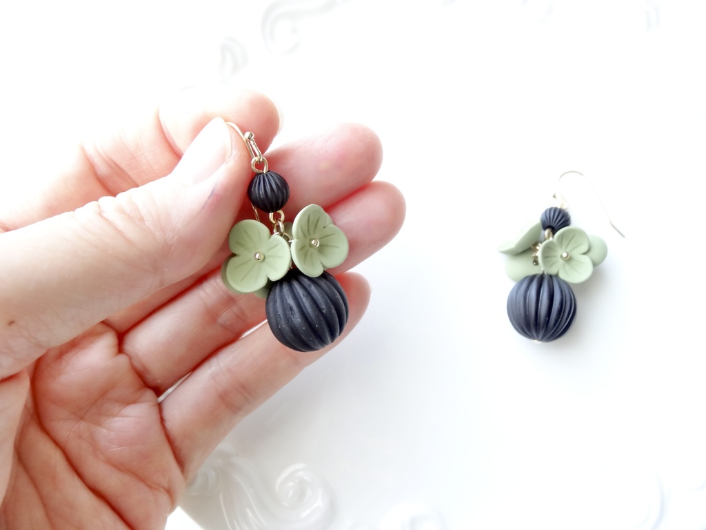 ストライプボール ピアス(イヤリングOK)