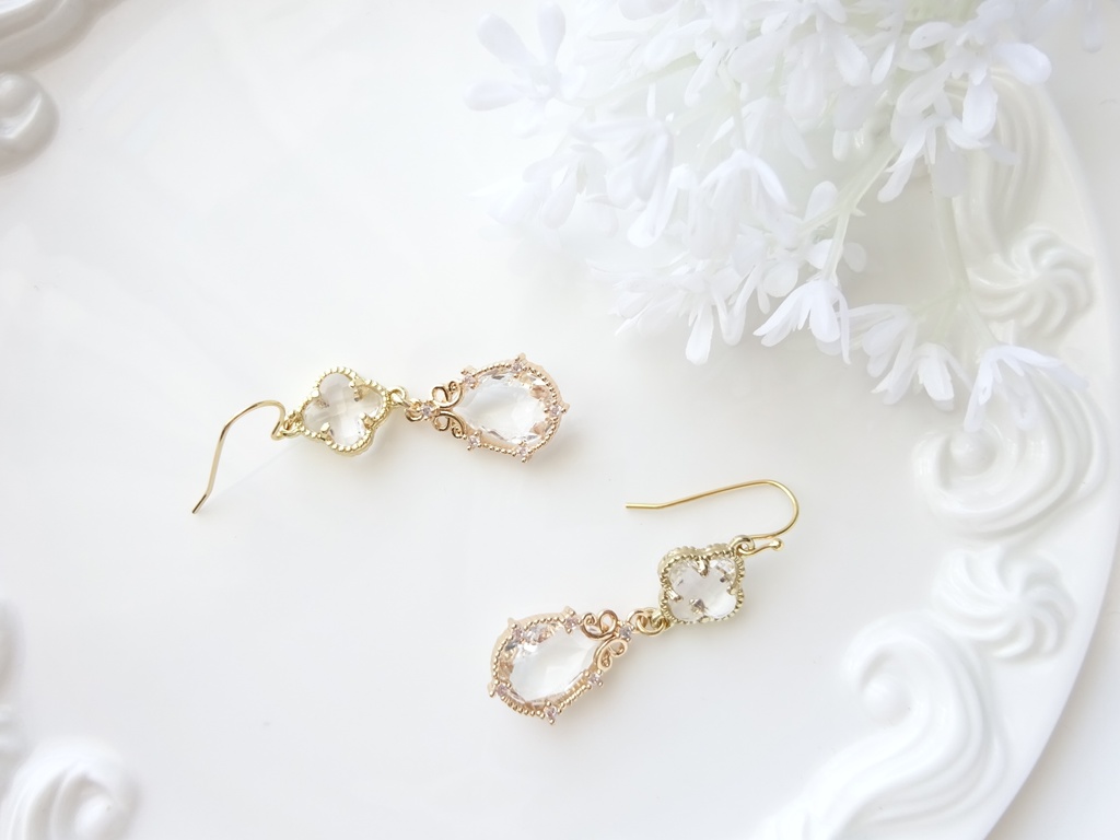 クリアリービジュードロップピアス(イヤリングOK)
