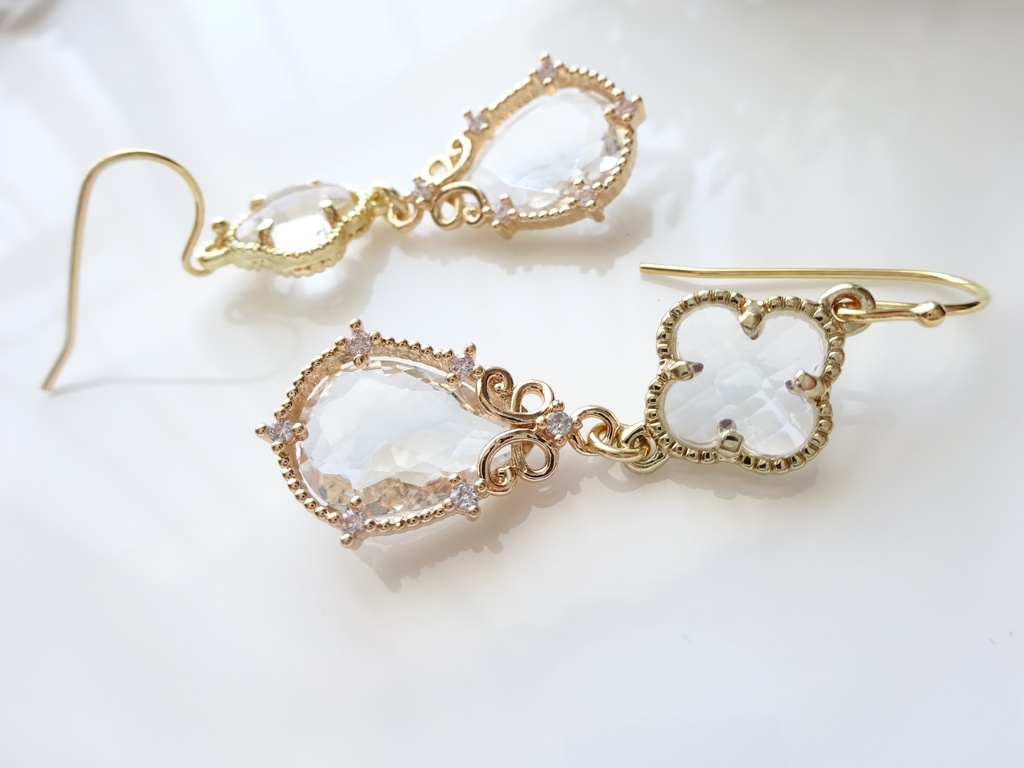 クリアリービジュードロップピアス(イヤリングOK)