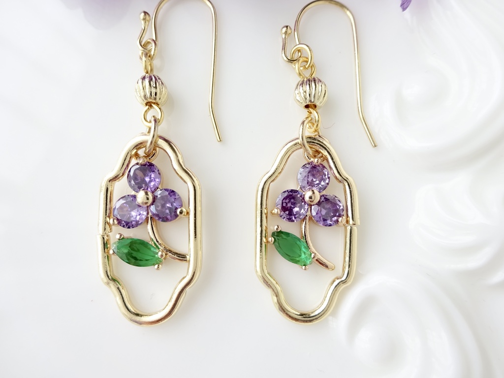 スミレの切手ピアス(イヤリングOK)