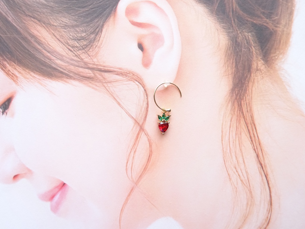 ストロベリービジューのピアス