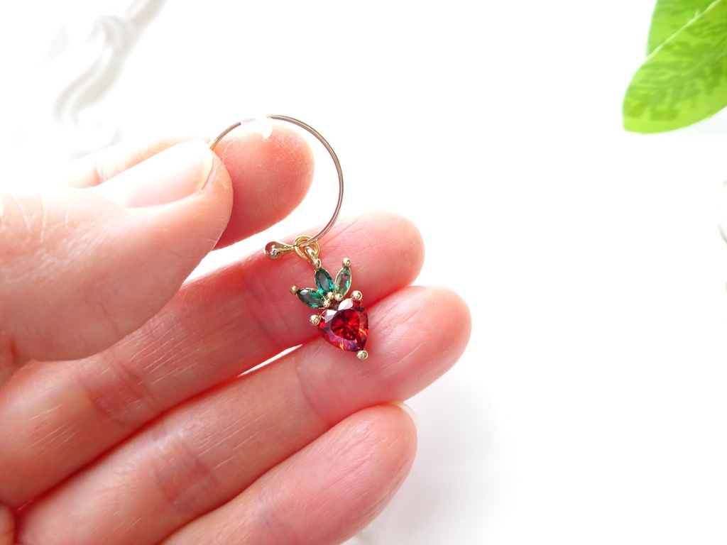 ストロベリービジューのピアス