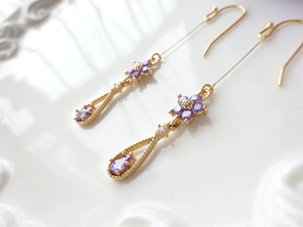 プチフラワードロップピアス・パープル(イヤリングOK)