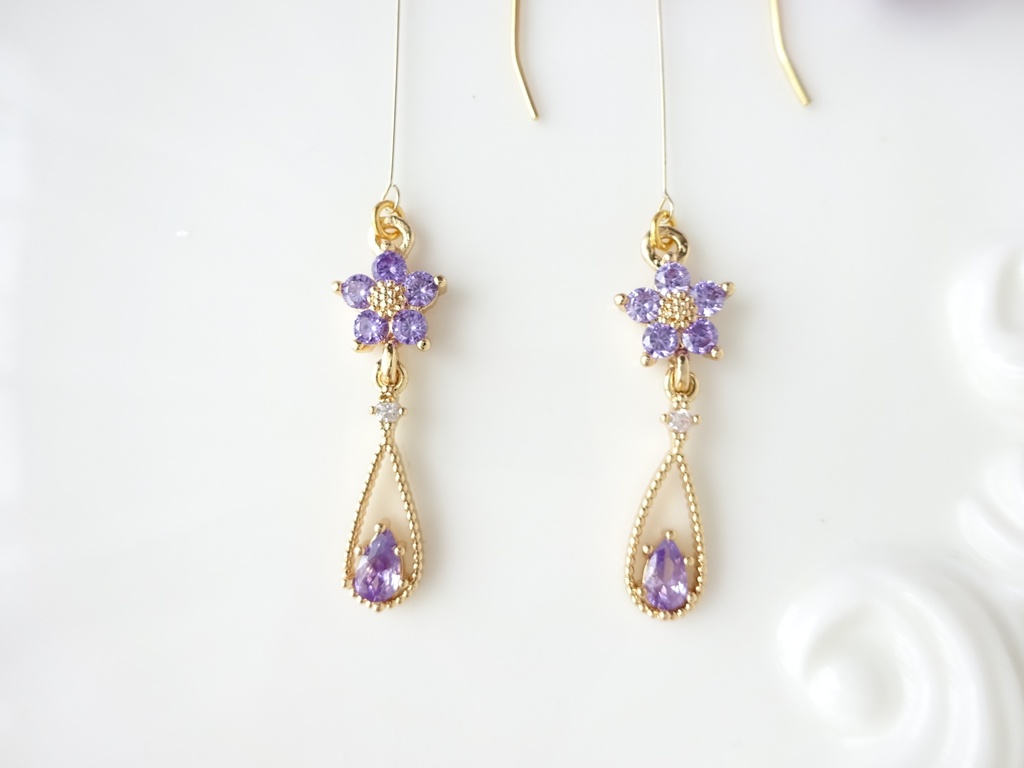 プチフラワードロップピアス・パープル(イヤリングOK)