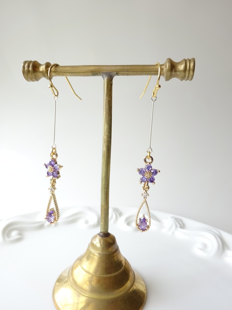 プチフラワードロップピアス・パープル(イヤリングOK)