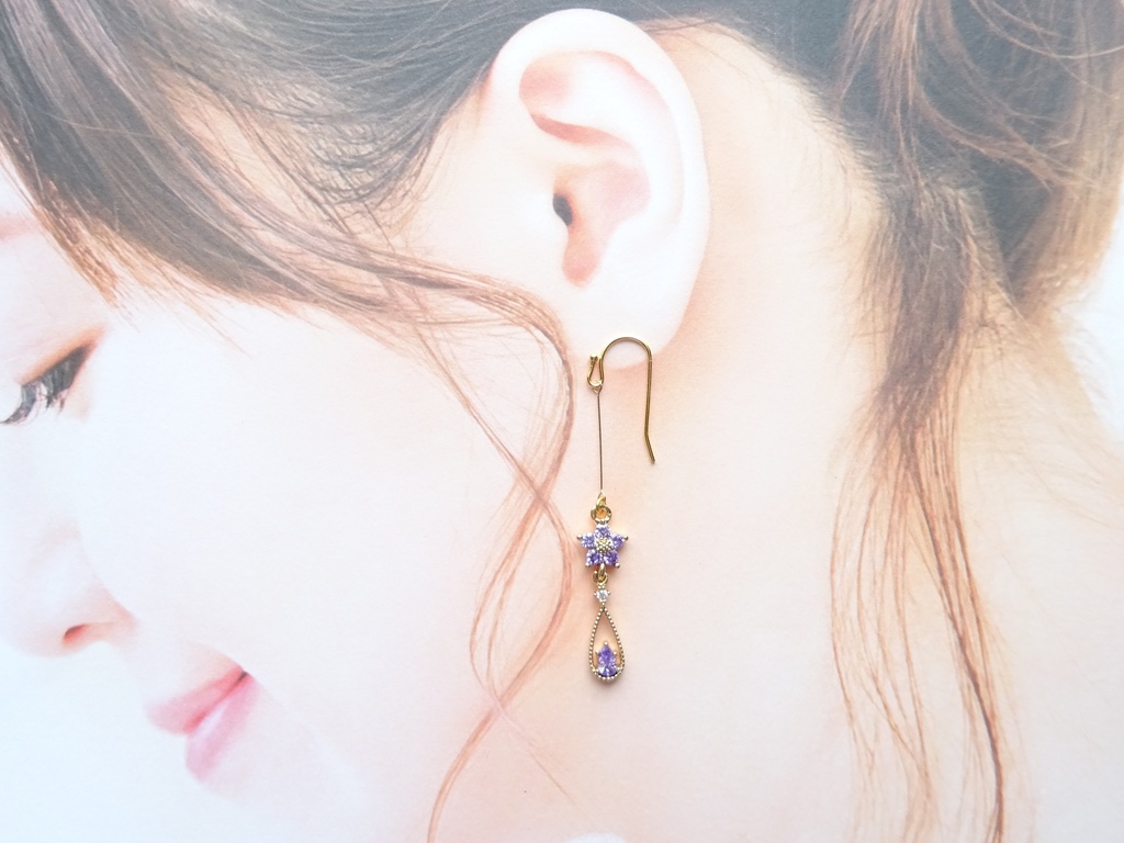 プチフラワードロップピアス・パープル(イヤリングOK)