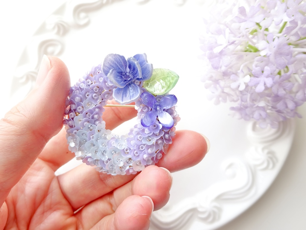 フラワーリースブローチ・すみれ