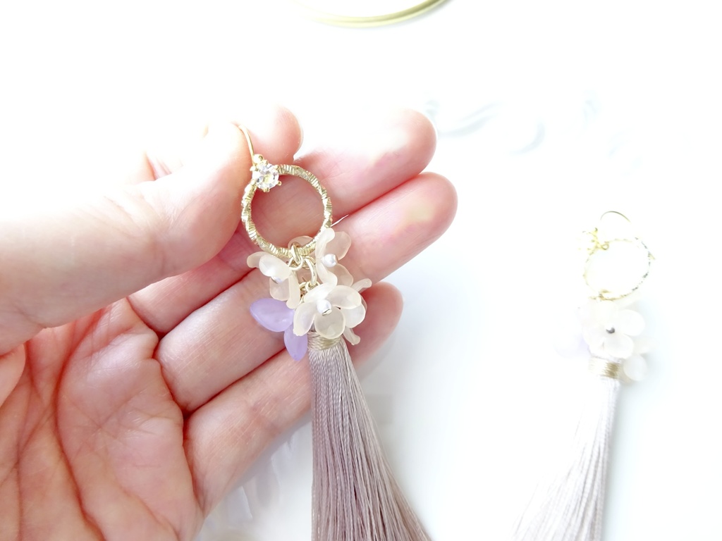 三色すみれのタッセルピアス(イヤリングOK)