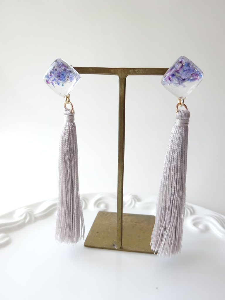 ブルーフラワーティーのピアス(イヤリングOK)