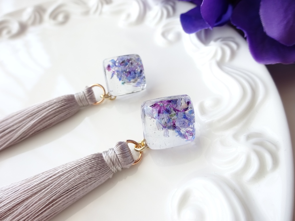 ブルーフラワーティーのピアス(イヤリングOK)