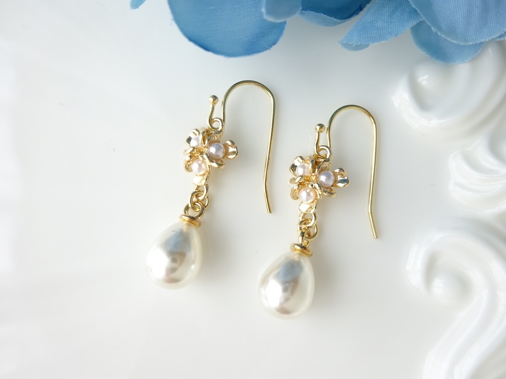 パールブーケドロップピアス(イヤリングOK)