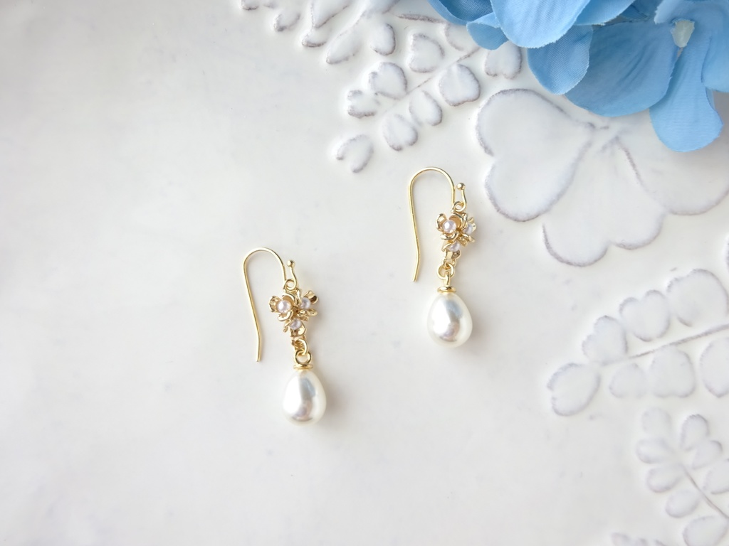 パールブーケドロップピアス(イヤリングOK)