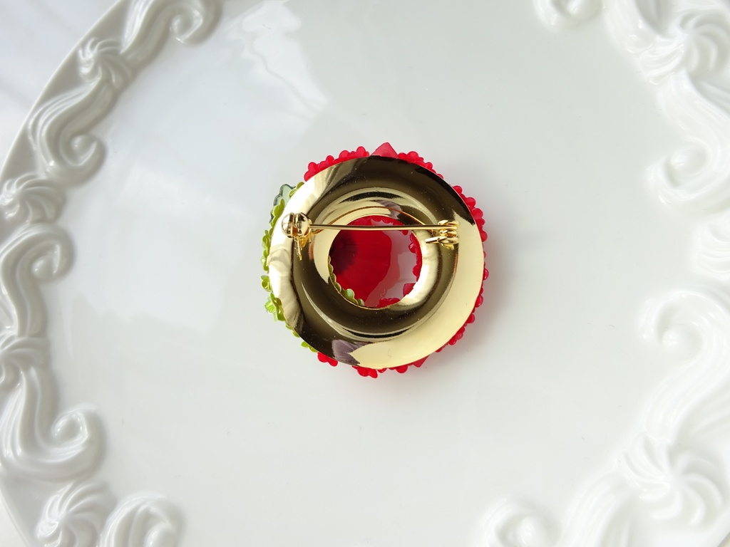 赤いポピーのリースブローチ