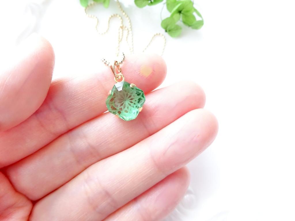 カテドラル ウィンドウ ・クリアグリーン