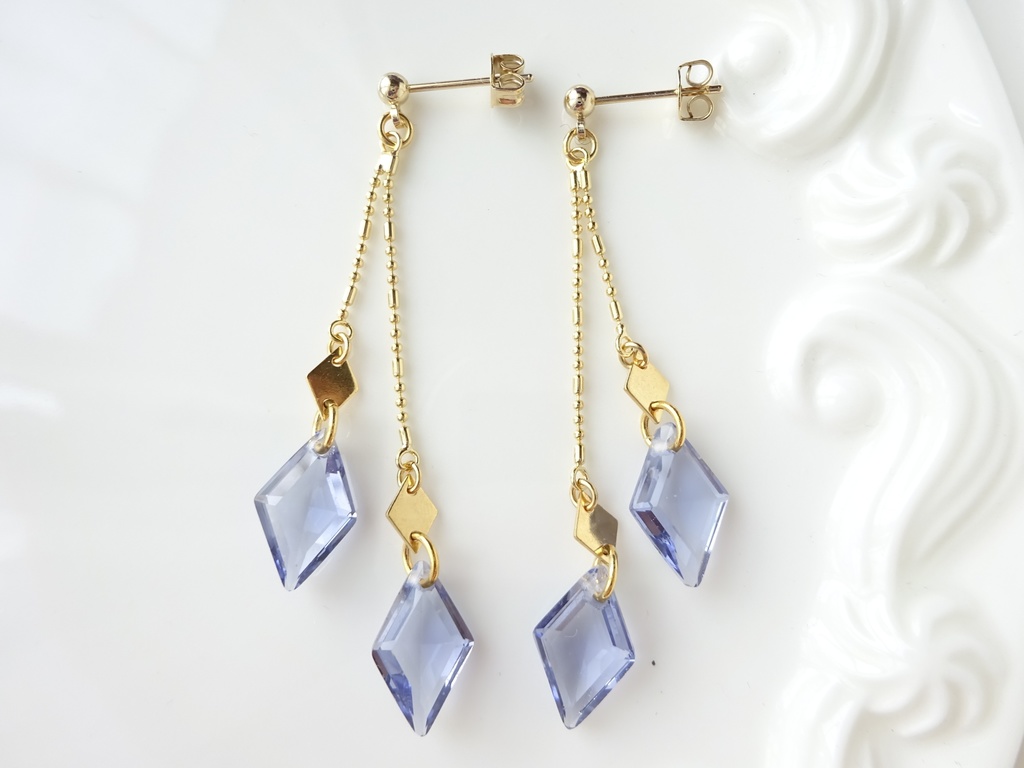 星空プリズム・ピアス(イヤリングOK)