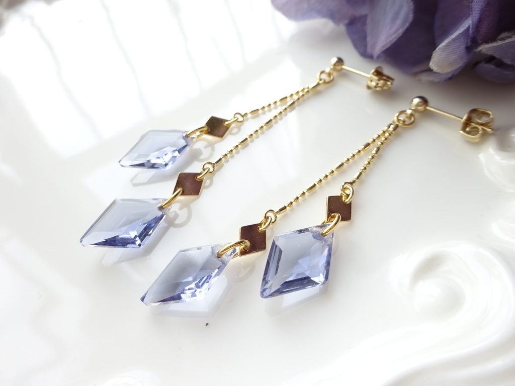 星空プリズム・ピアス(イヤリングOK)