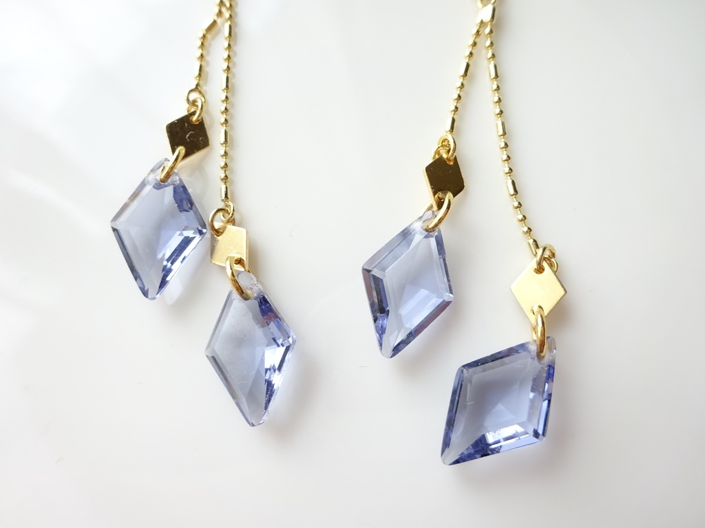 星空プリズム・ピアス(イヤリングOK)