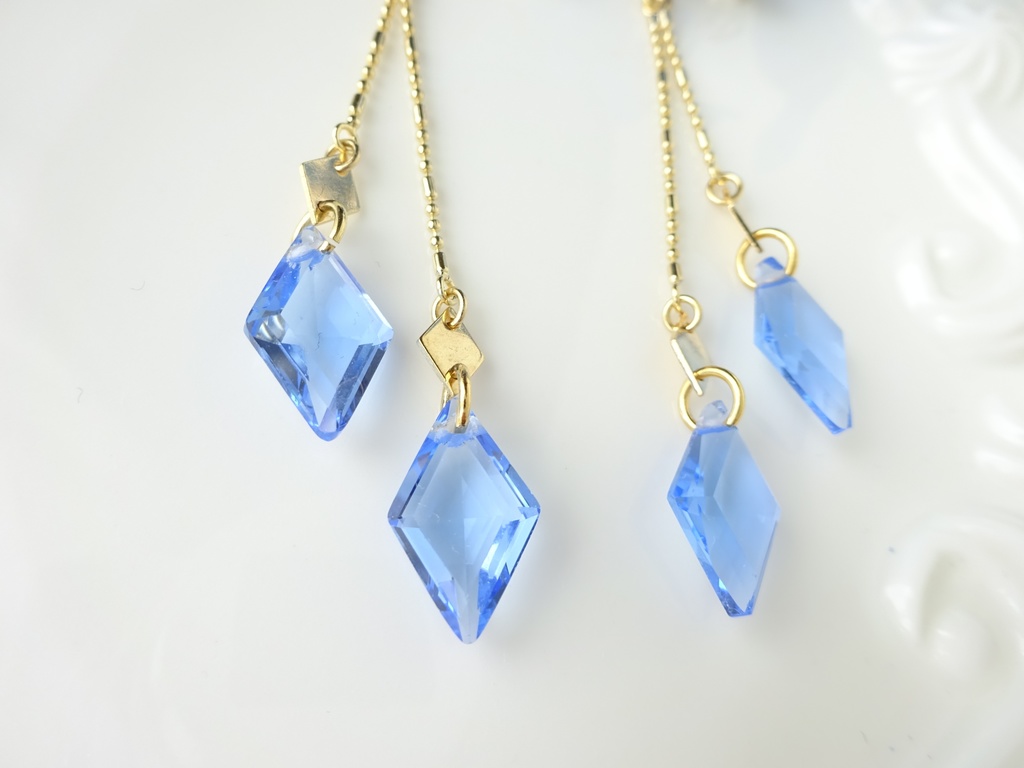 青空プリズム・ピアス(イヤリングOK)