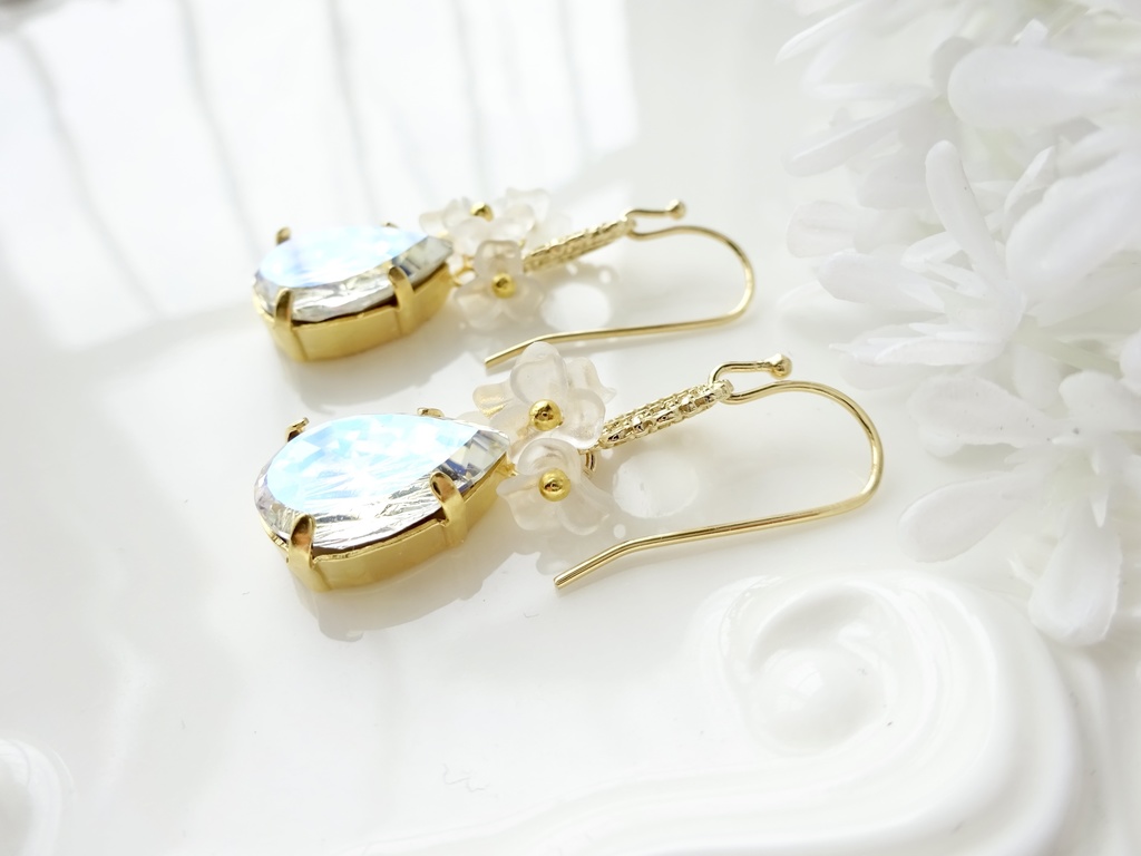 サマーデイライト・ピアス(イヤリングOK)