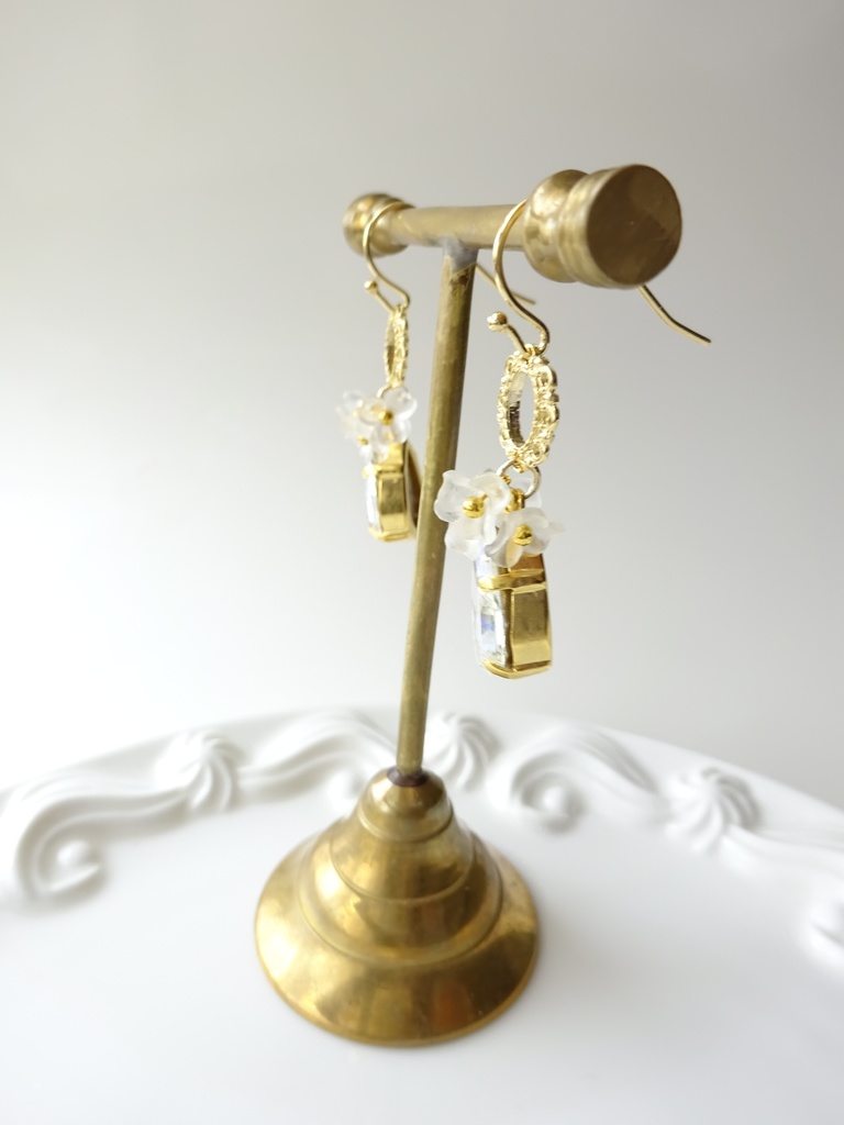 サマーデイライト・ピアス(イヤリングOK)