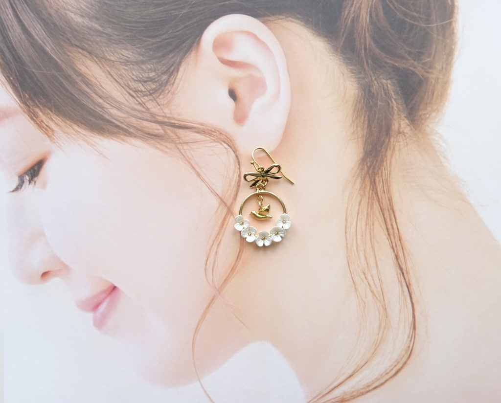 ドリーミーバード・ピアス(イヤリングOK)