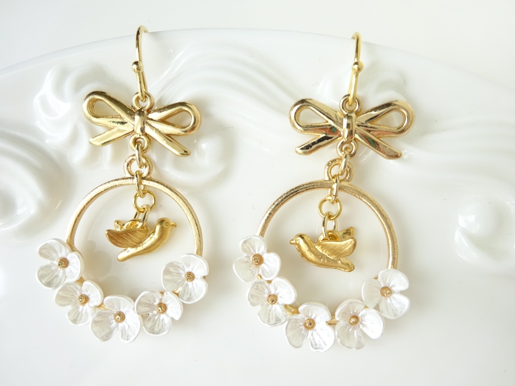 ドリーミーバード・ピアス(イヤリングOK)