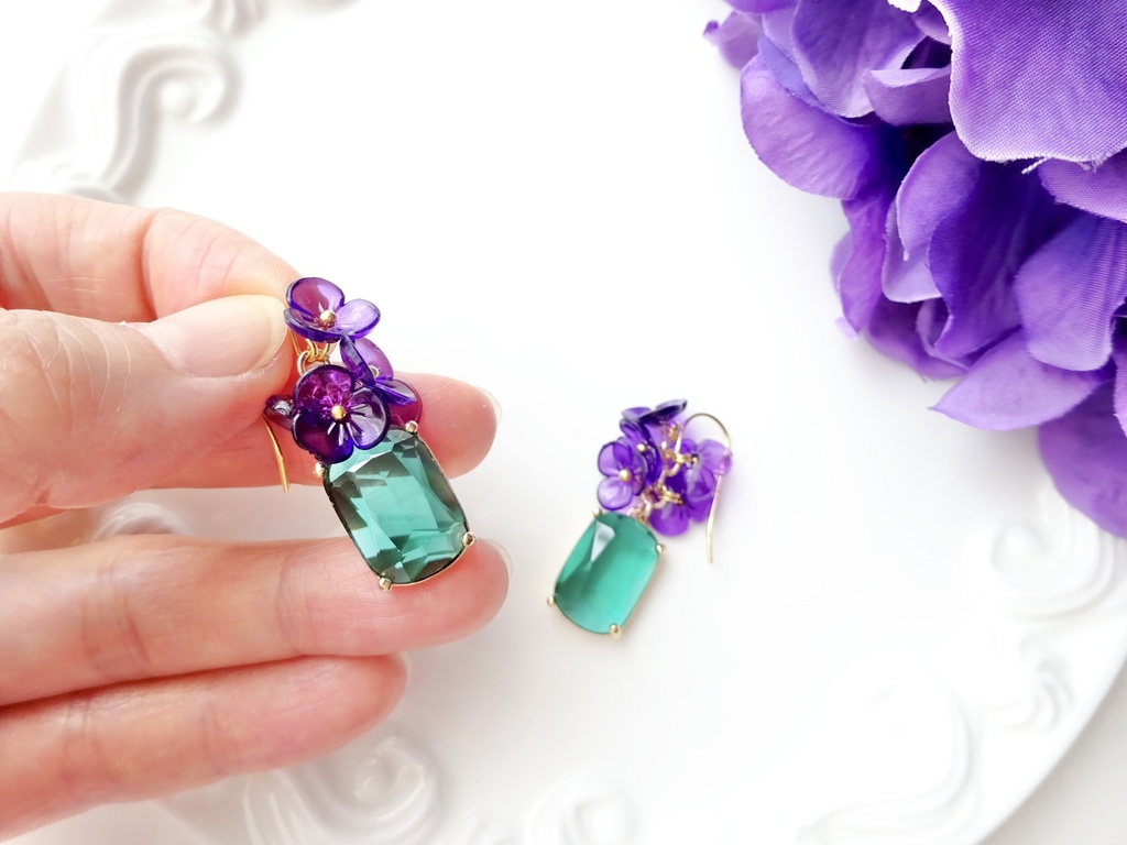 Viola Box ピアス(イヤリングOK)