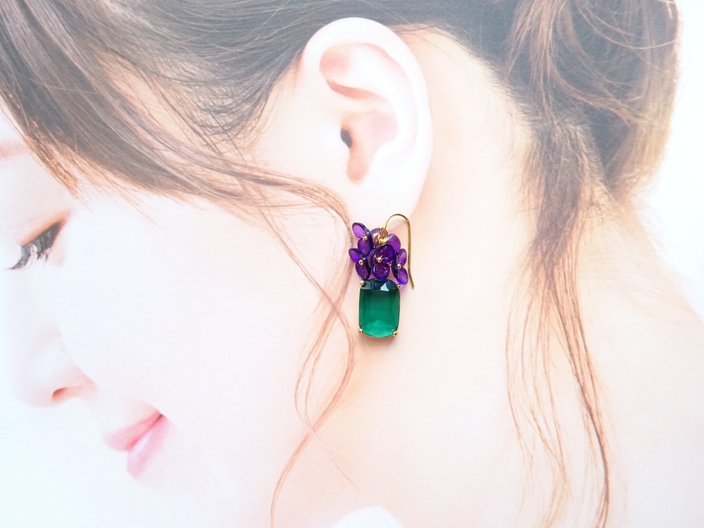 Viola Box ピアス(イヤリングOK)