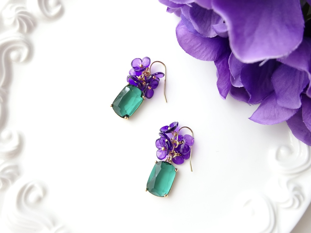Viola Box ピアス(イヤリングOK)
