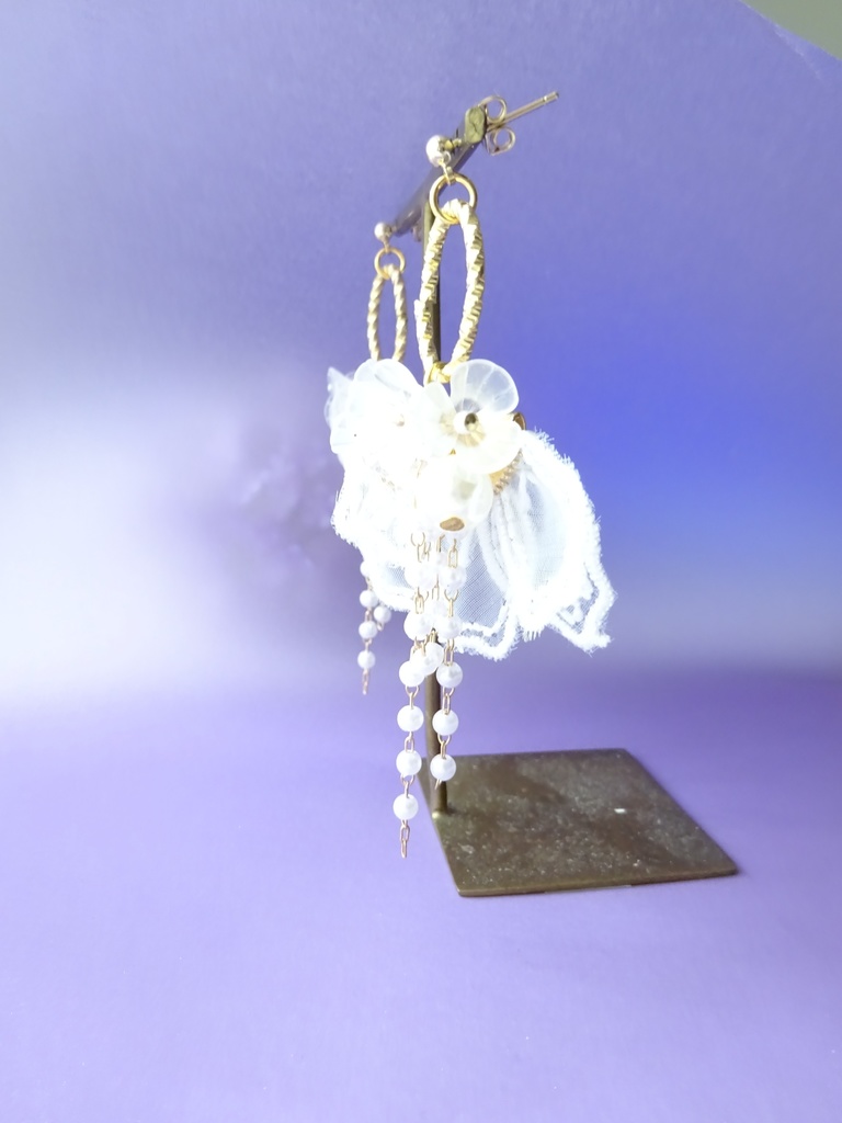 フロストレースフラワー ピアス(イヤリングOK)