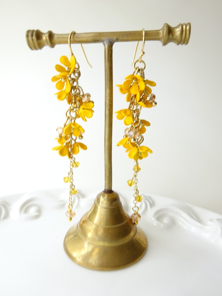 金木犀のピアス(イヤリングOK)