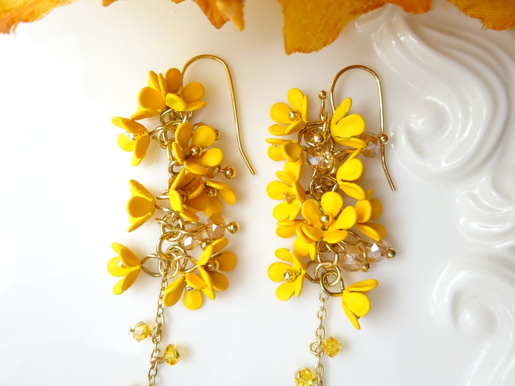 金木犀のピアス(イヤリングOK)