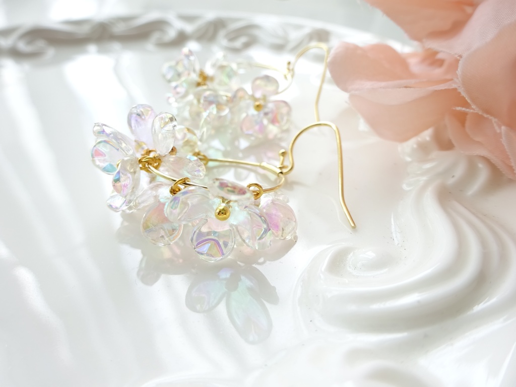 再販*花ゆらピアス・オーロラ紫陽花(イヤリングOK)