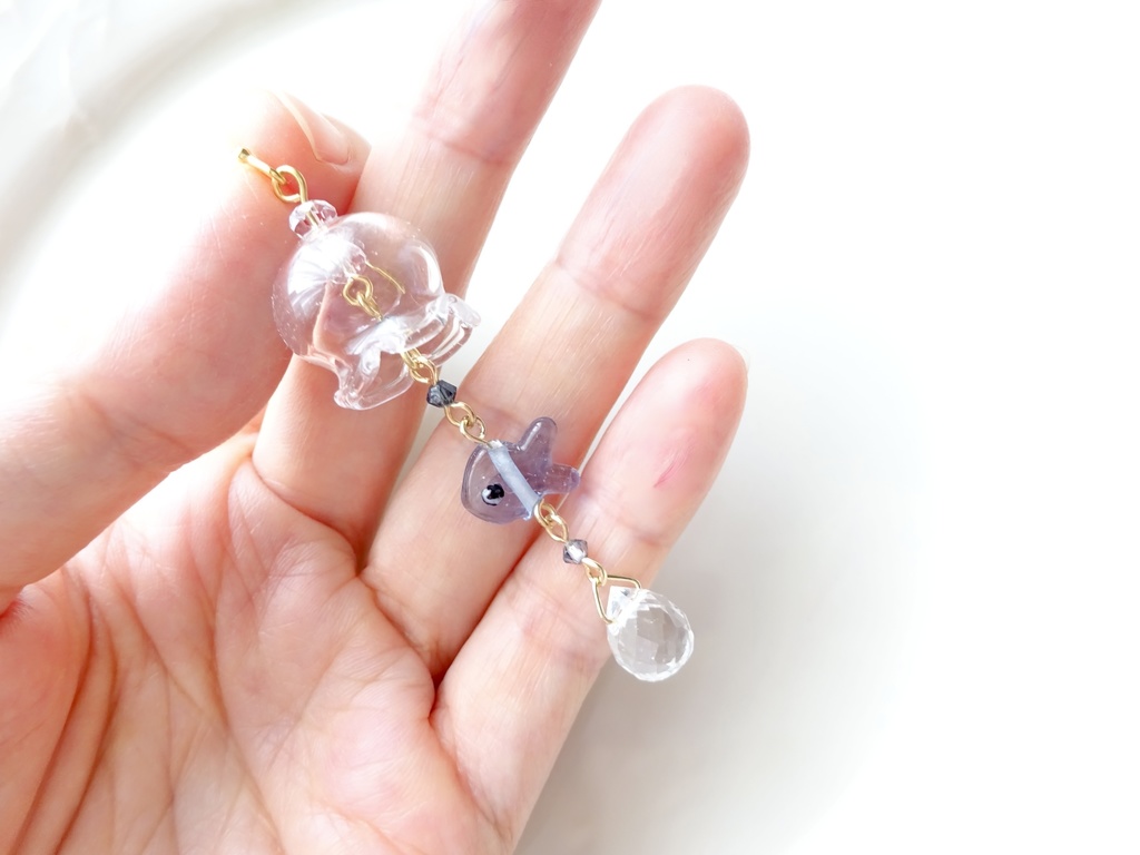 片耳用)風鈴風のガラスの金魚鉢ピアス(イヤリングOK)
