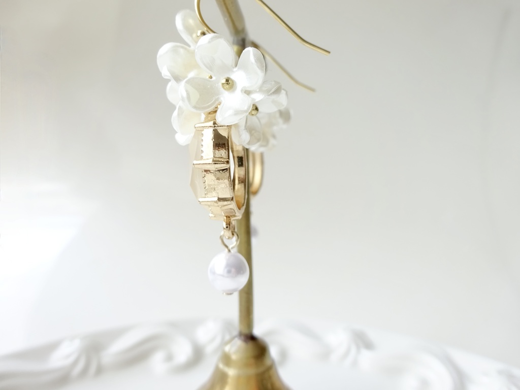 スリーピングガーデンピアス(イヤリングOK)