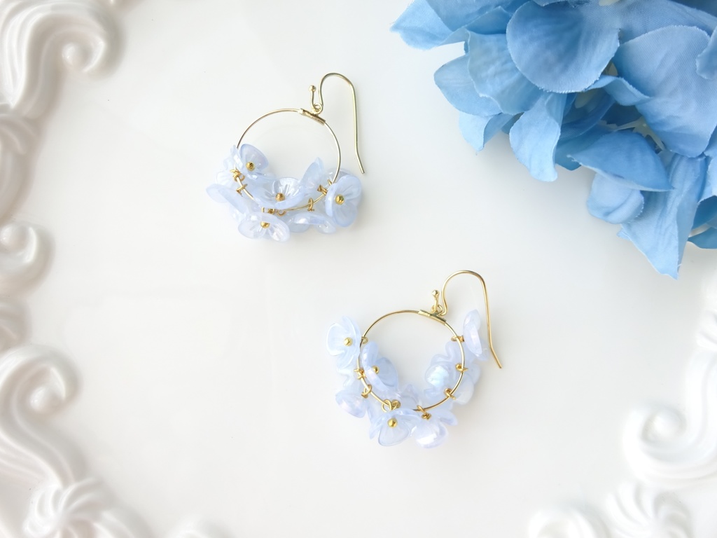 花ゆらピアス・オーロラサックスブルー(イヤリングOK)