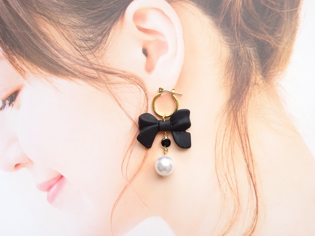 ブラックリボンA ピアス