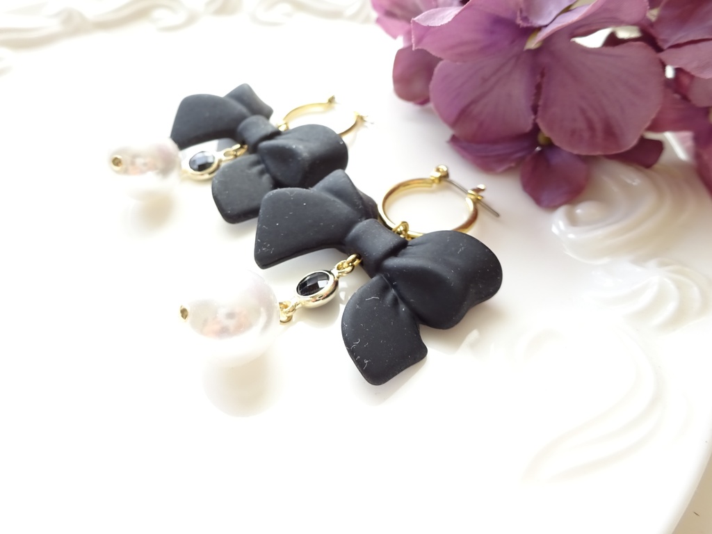 ブラックリボンA ピアス