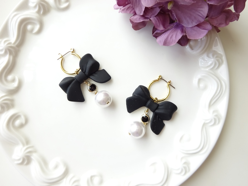 ブラックリボンA ピアス