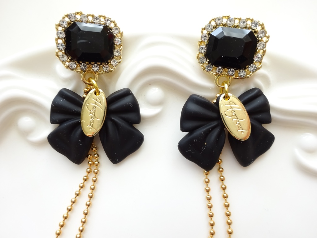 ブラックリボンB ピアス