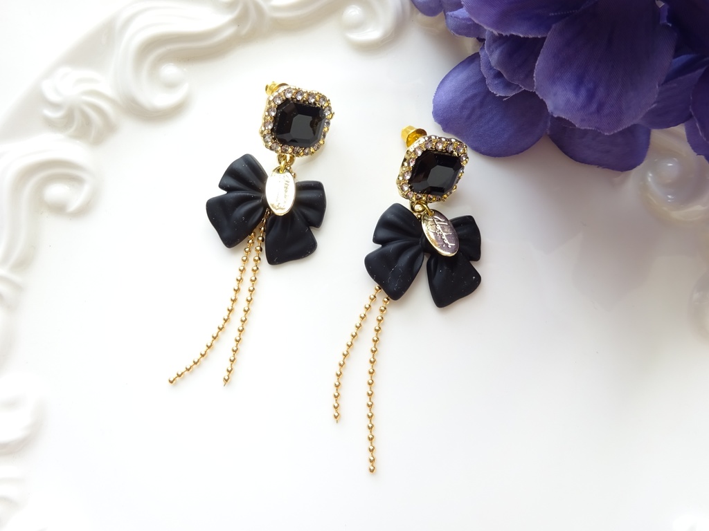ブラックリボンB ピアス