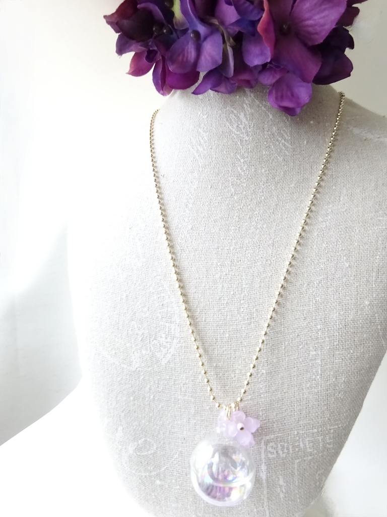 水入り大きなガラスのシャボン玉ネックレス・ラベンダー