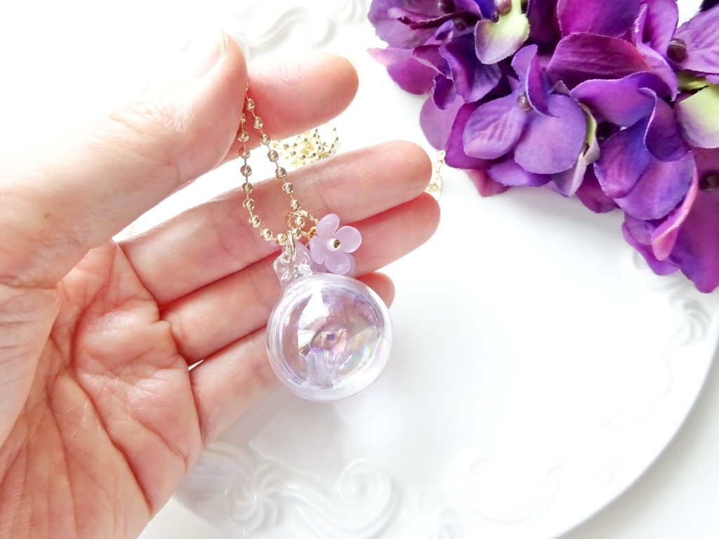 水入り大きなガラスのシャボン玉ネックレス・ラベンダー