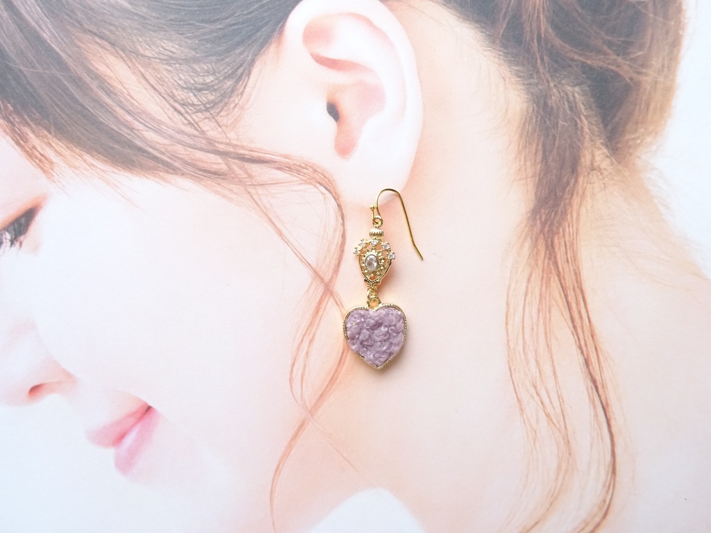 ハートのお城のシャンデリア ピアス(イヤリングOK)