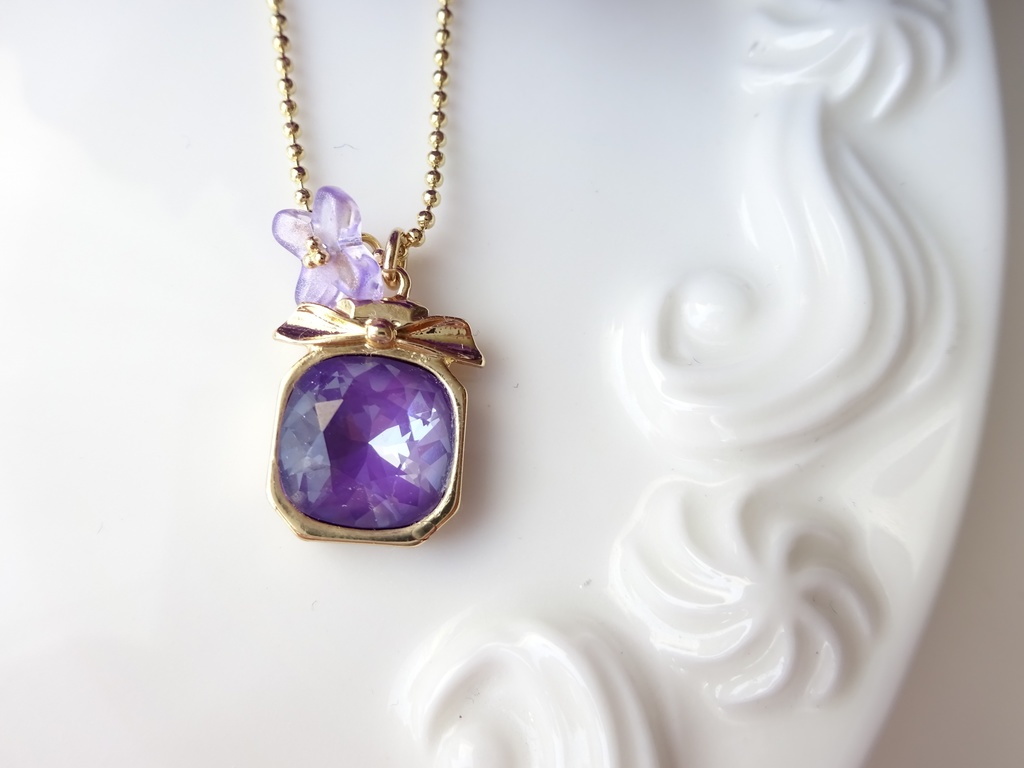 バイオレットパフューム ネックレス