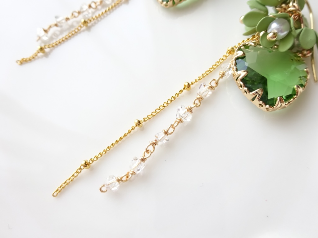 アナベルハートドロップスピアス(イヤリングOK)