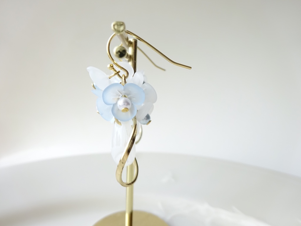 フロストブルーブーケ ピアス(イヤリングOK)