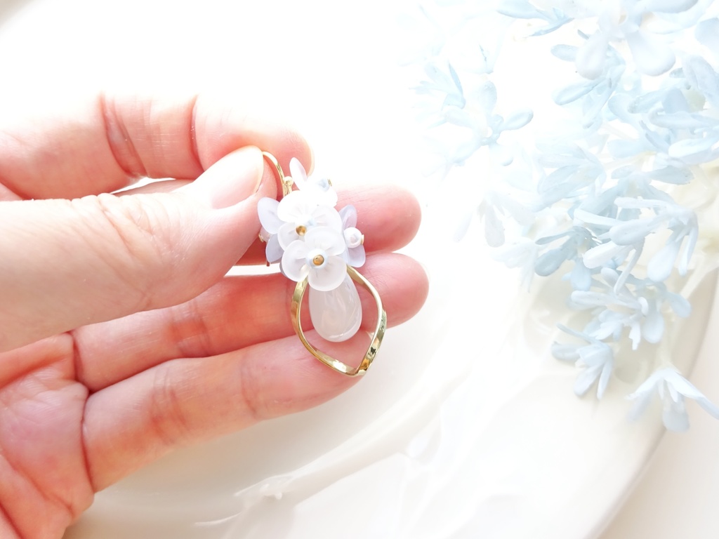 フロストブルーブーケ ピアス(イヤリングOK)