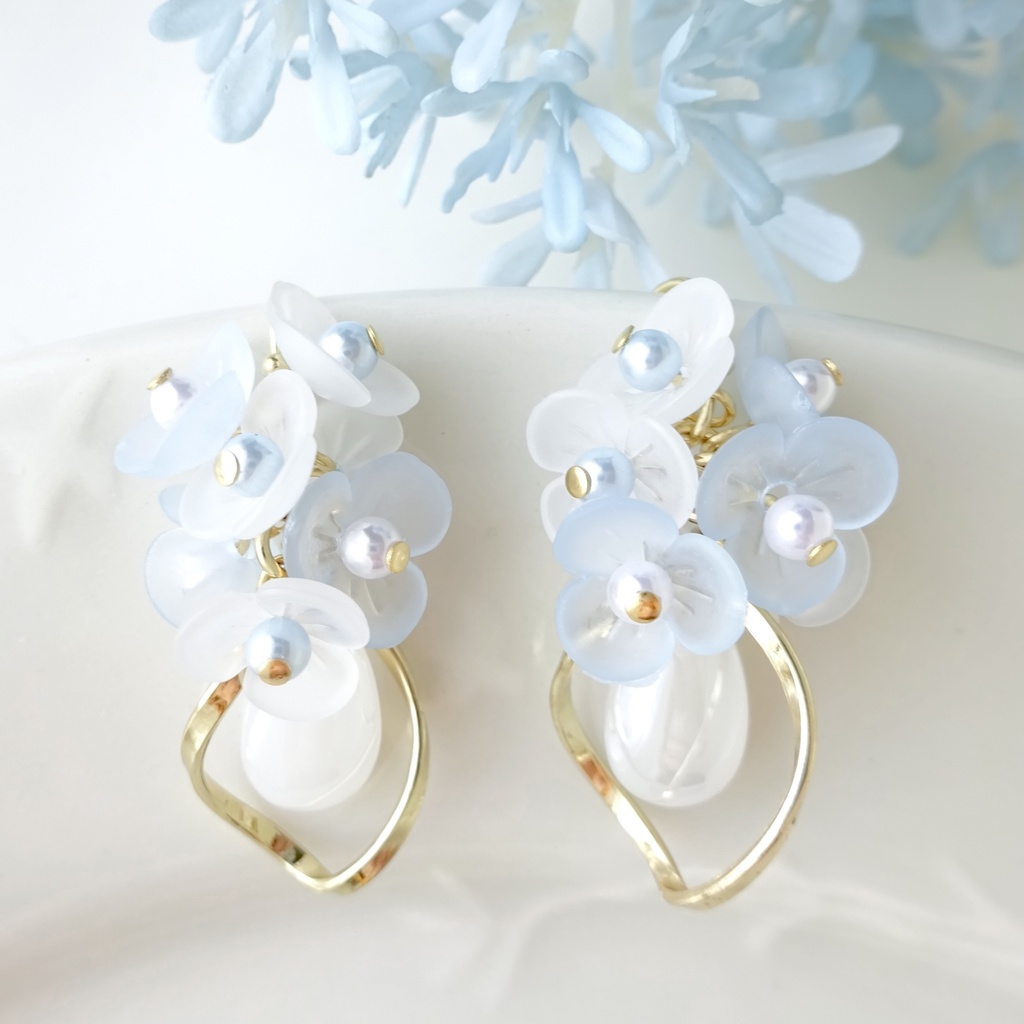 フロストブルーブーケ ピアス(イヤリングOK)