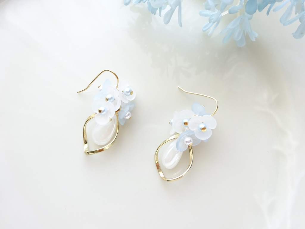 フロストブルーブーケ ピアス(イヤリングOK)